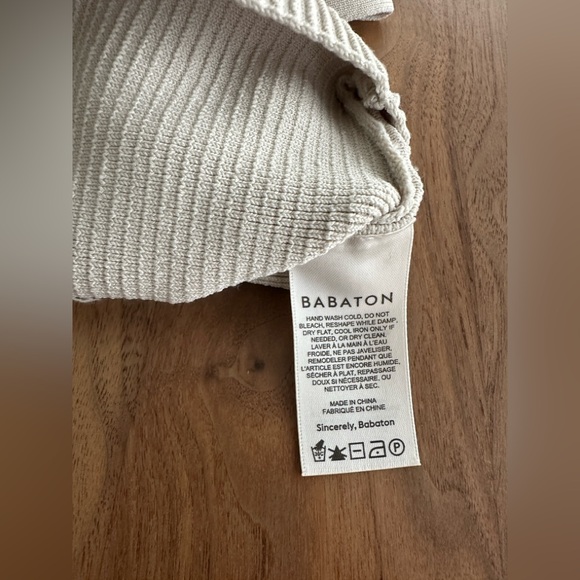 Babaton Sculpt Knit Criss Cross Cropped Tank – Matte Pearl – EUC – Size Large - Picture 6 of 8
